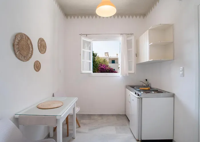 Pensión Maroulis Naxos 3*