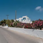 Maroulis Naxos Pensionat 3*