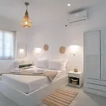Maroulis Naxos 3*