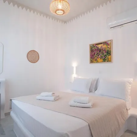 Maroulis Naxos * ميكري فيغلا
