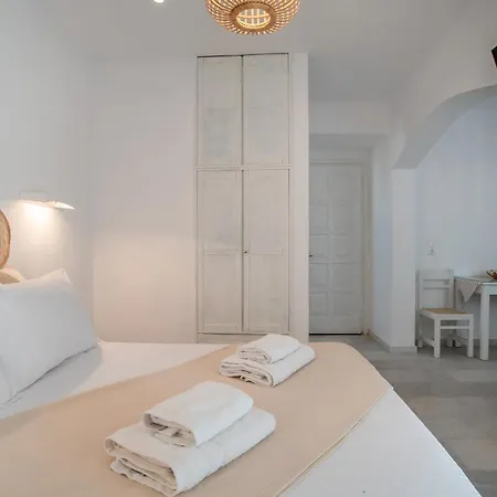 Maroulis Naxos *