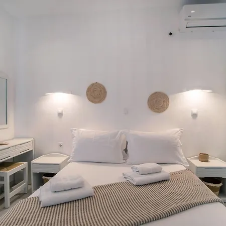 Maroulis Naxos 3*