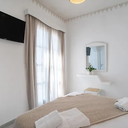 Maroulis Naxos