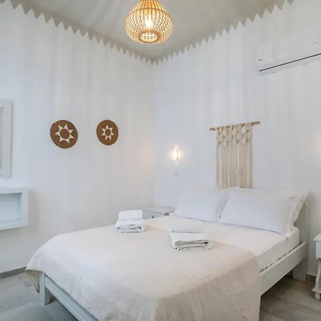 Maroulis Naxos