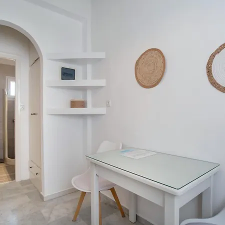Maroulis Naxos