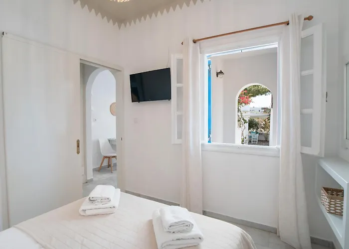 Maroulis Naxos 3*